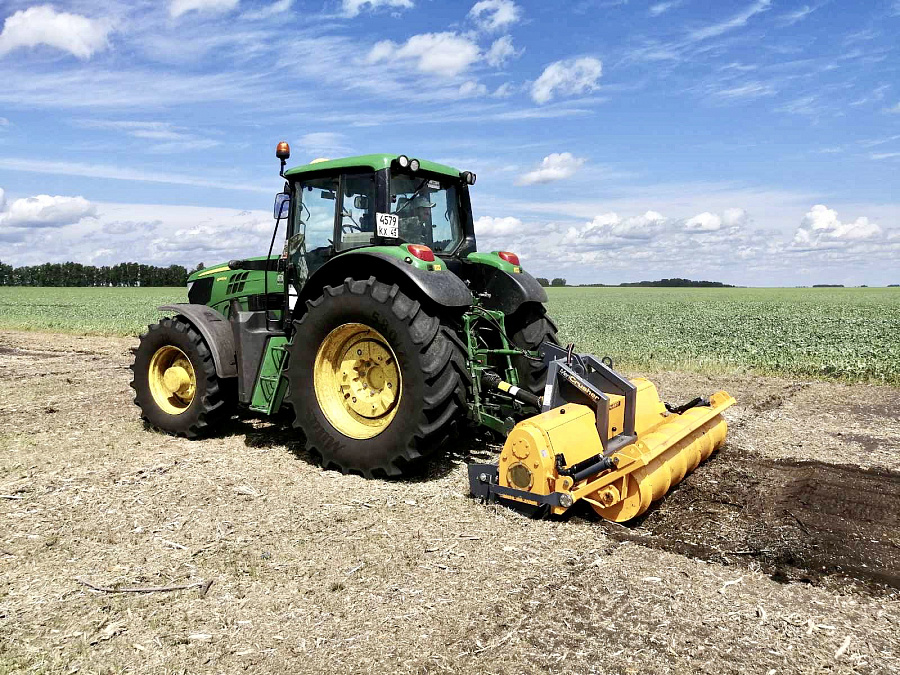 John Deere c ротоватором MJ-2.3DT